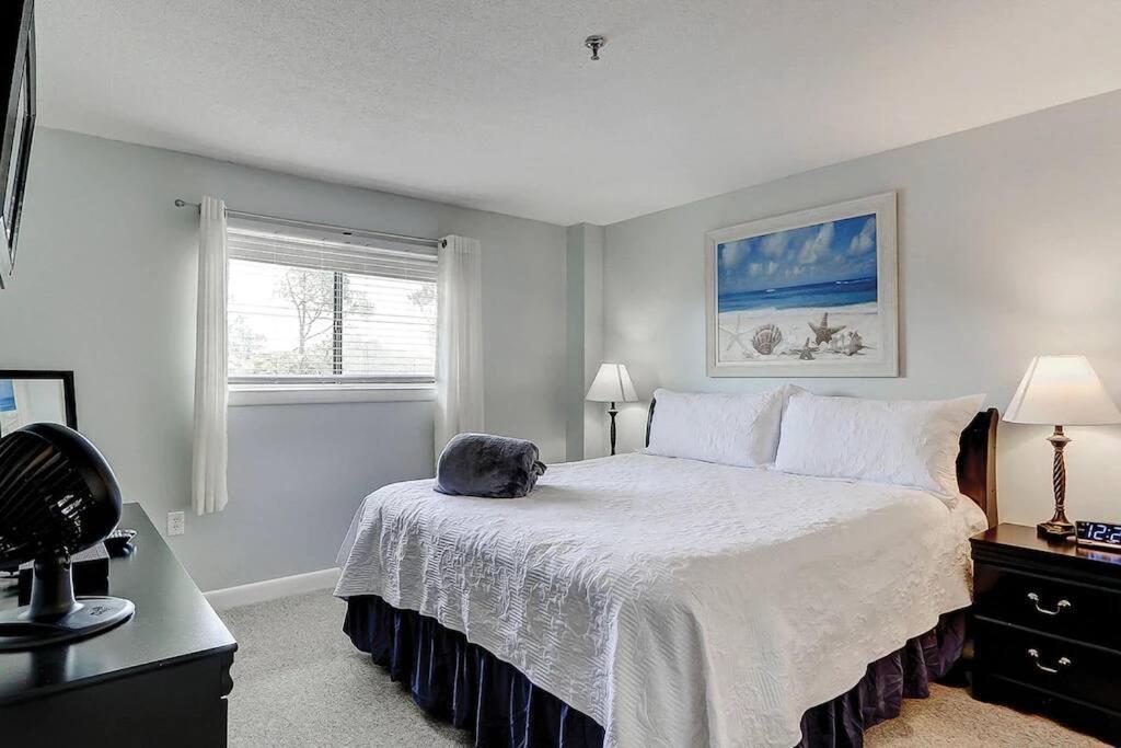 Resort Breeze- 2 Bedroom Pools, Hot Tub, Tennis, Beach ヒルトンヘッドアイランド エクステリア 写真