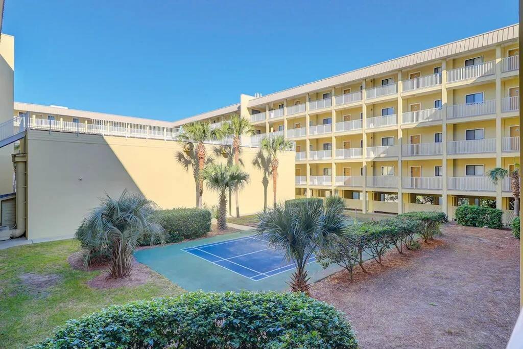 Resort Breeze- 2 Bedroom Pools, Hot Tub, Tennis, Beach ヒルトンヘッドアイランド エクステリア 写真