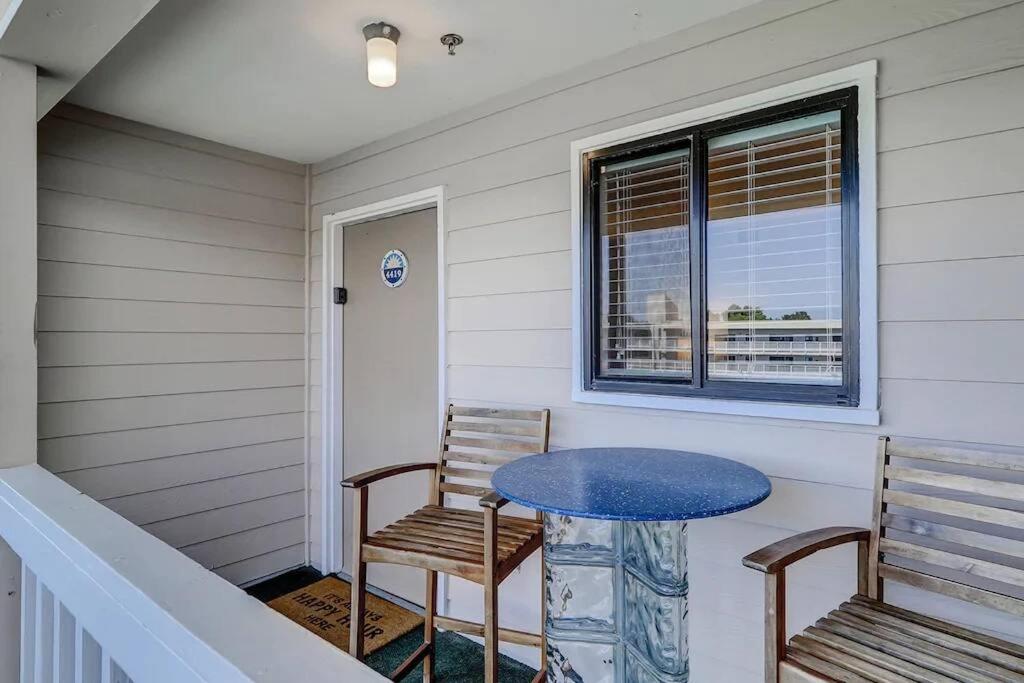 Resort Breeze- 2 Bedroom Pools, Hot Tub, Tennis, Beach ヒルトンヘッドアイランド エクステリア 写真