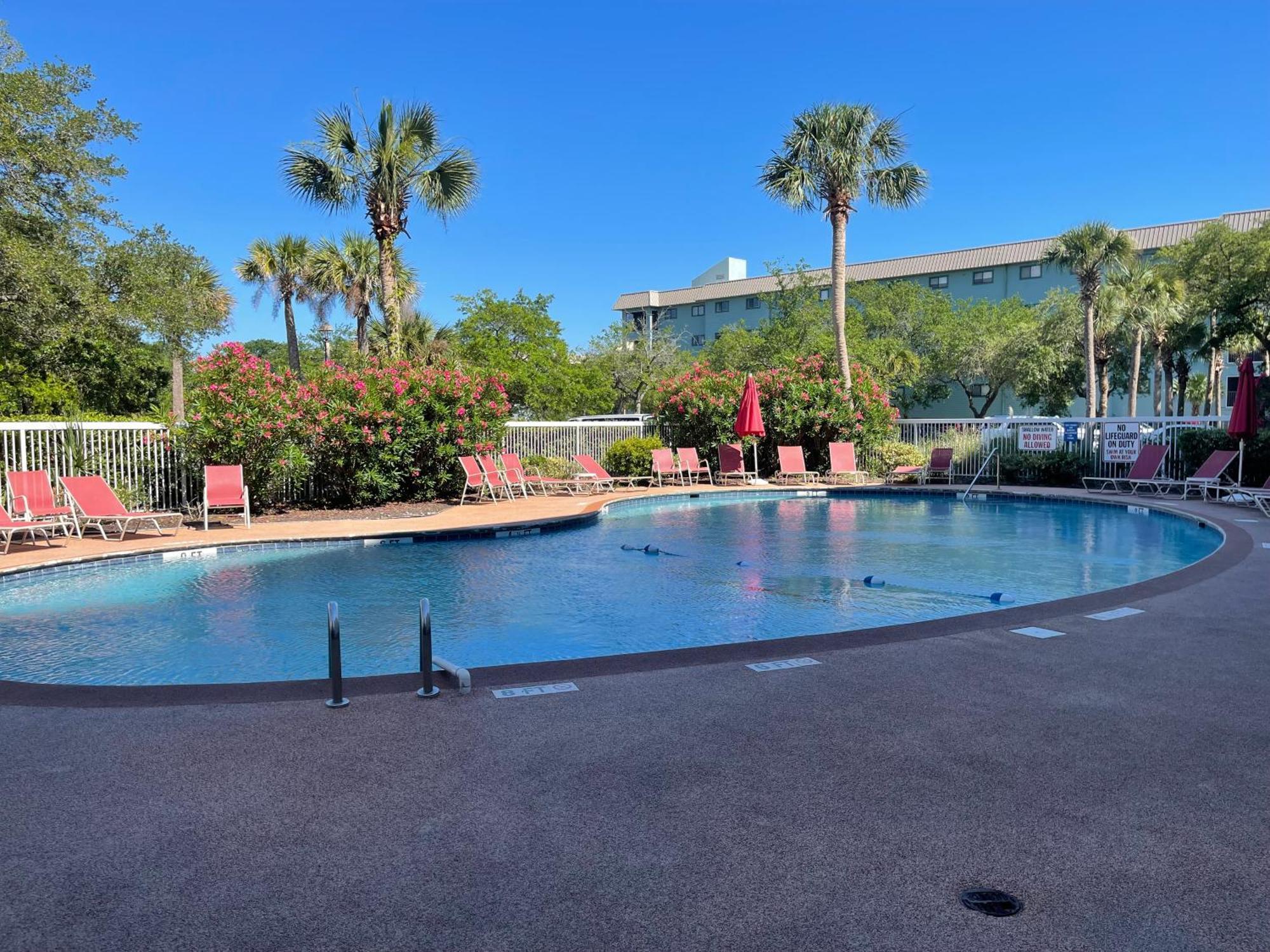 Resort Breeze- 2 Bedroom Pools, Hot Tub, Tennis, Beach ヒルトンヘッドアイランド エクステリア 写真