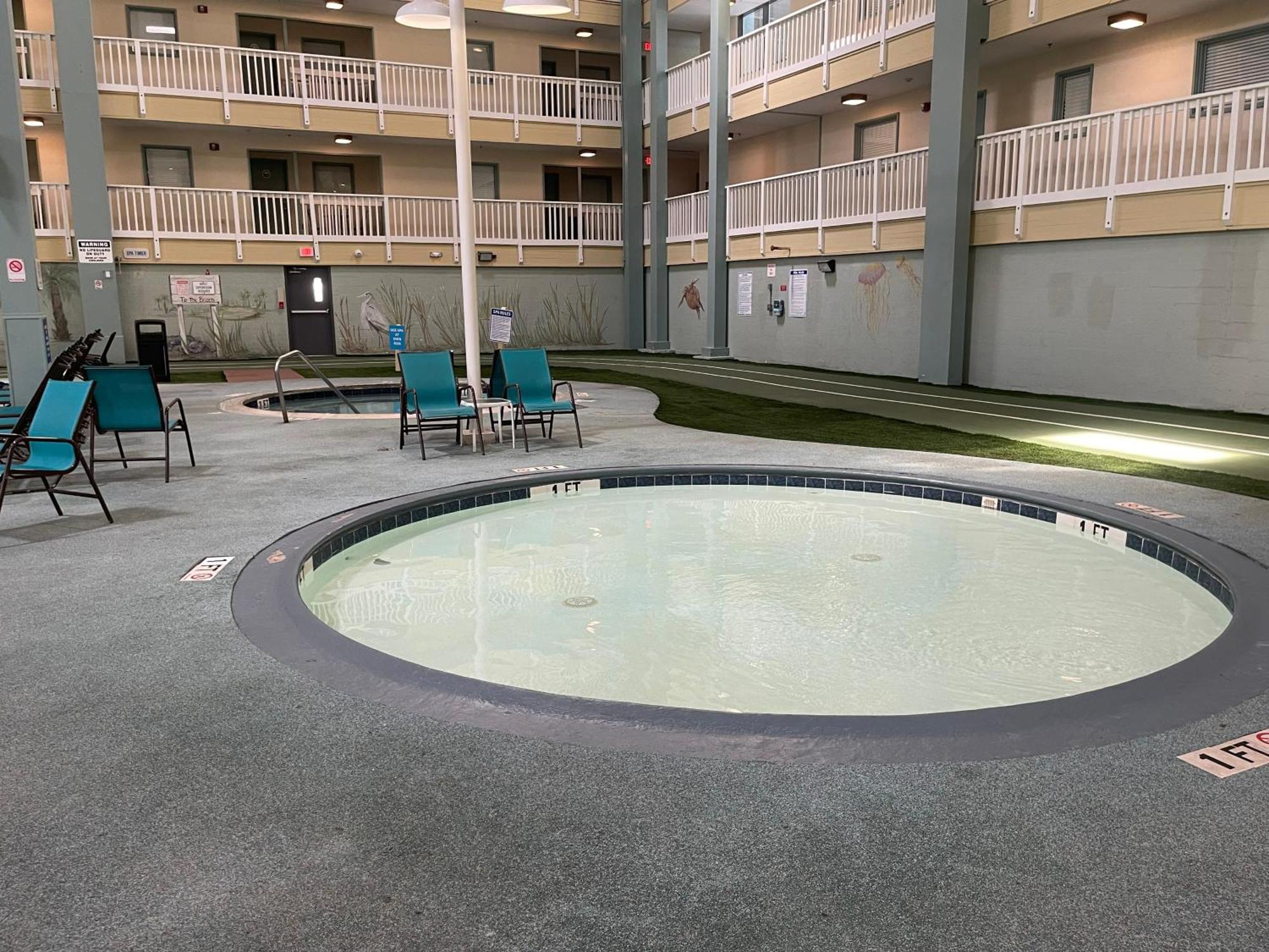 Resort Breeze- 2 Bedroom Pools, Hot Tub, Tennis, Beach ヒルトンヘッドアイランド エクステリア 写真
